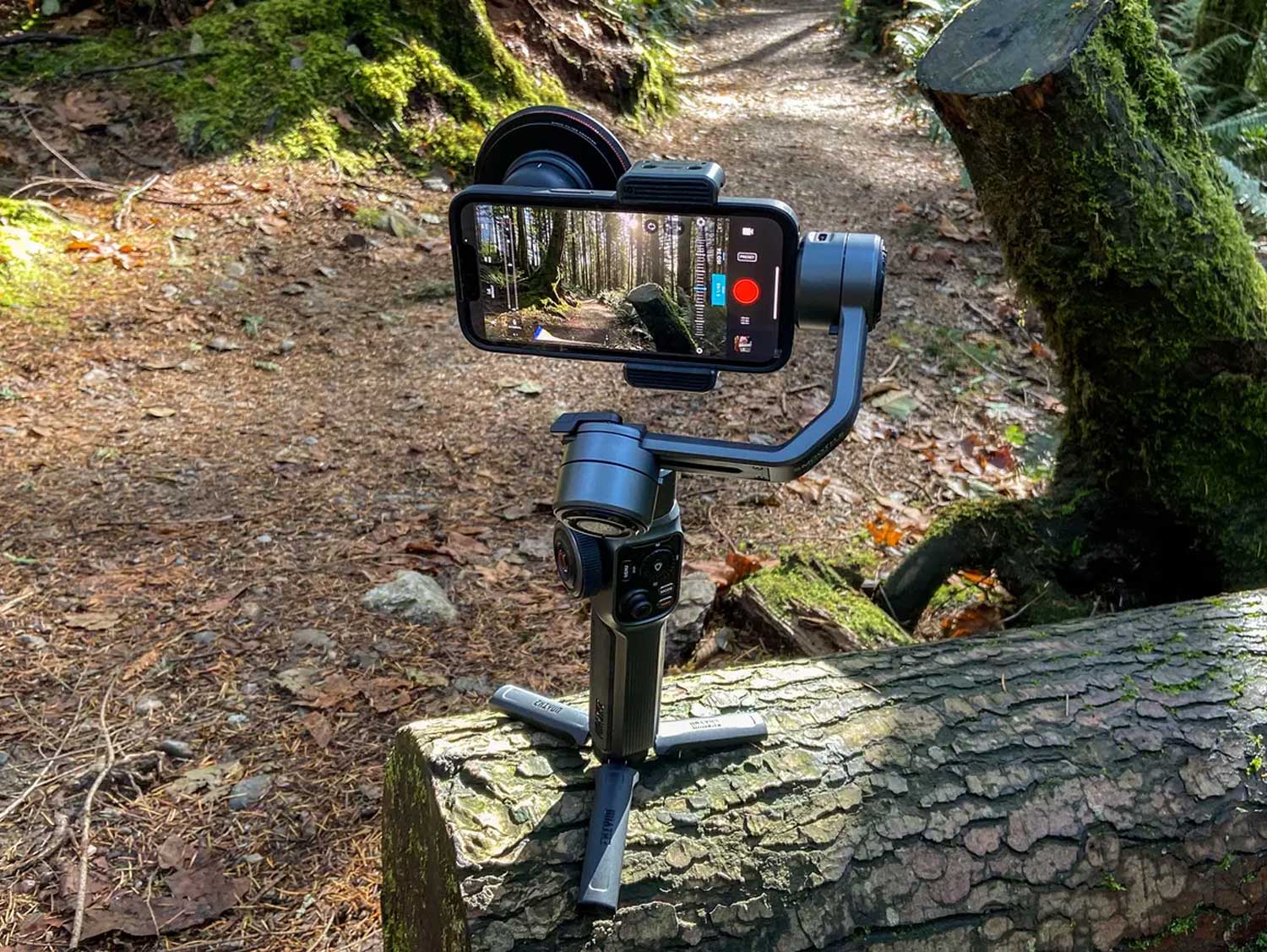 mooth-5 Gimbal holding smartphone capturing sunset